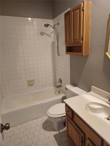 2164 Tanglewood Boulevard B202, Pottsboro, TX 75076