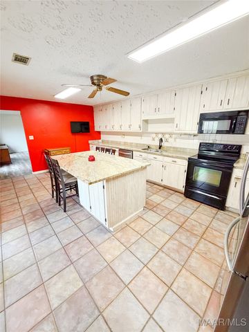 378 County Road 16 ., Valley Grande, AL 36701