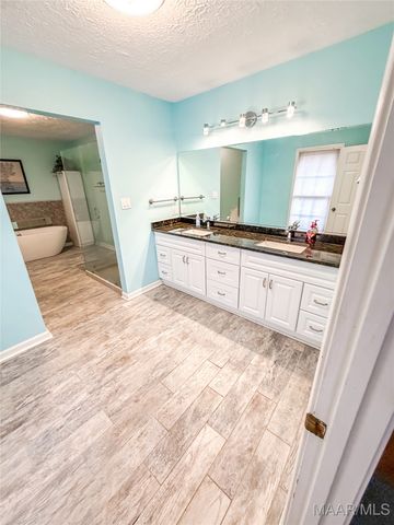 378 County Road 16 ., Valley Grande, AL 36701