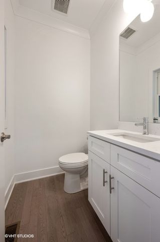 3915 S Calumet Avenue, Chicago, IL 60653