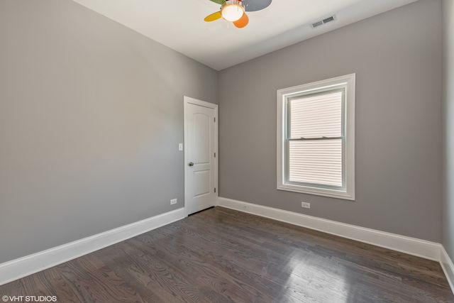 3915 S Calumet Avenue, Chicago, IL 60653