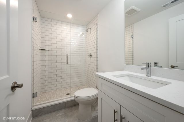 3915 S Calumet Avenue, Chicago, IL 60653