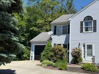 6 Rangers Dr # A, Hudson, NH 03051