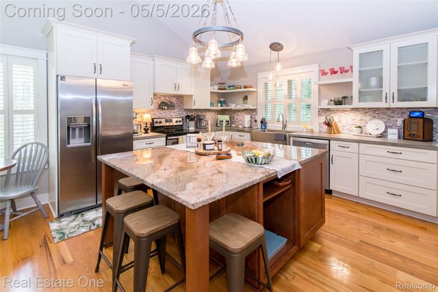 9474 Marshall Road, Green Oak Township, MI 48178