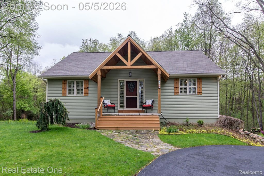 9474 Marshall Road, Green Oak Township, MI 48178