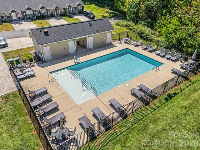 100 N Canyon Ridge Drive, Mount Holly, NC 28120