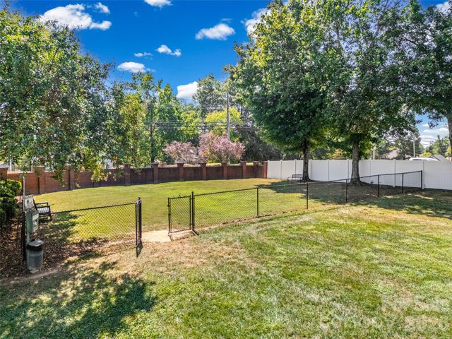 100 N Canyon Ridge Drive, Mount Holly, NC 28120