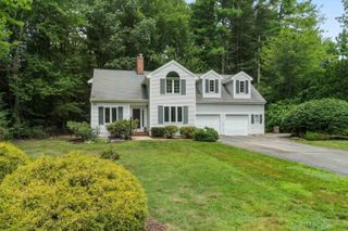 11 Spring Hill Road, Bedford, NH 03110