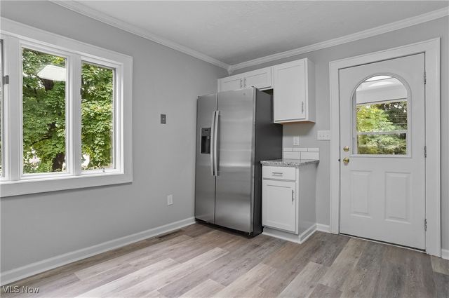 562 Tallmadge Road, Cuyahoga Falls, OH 44221