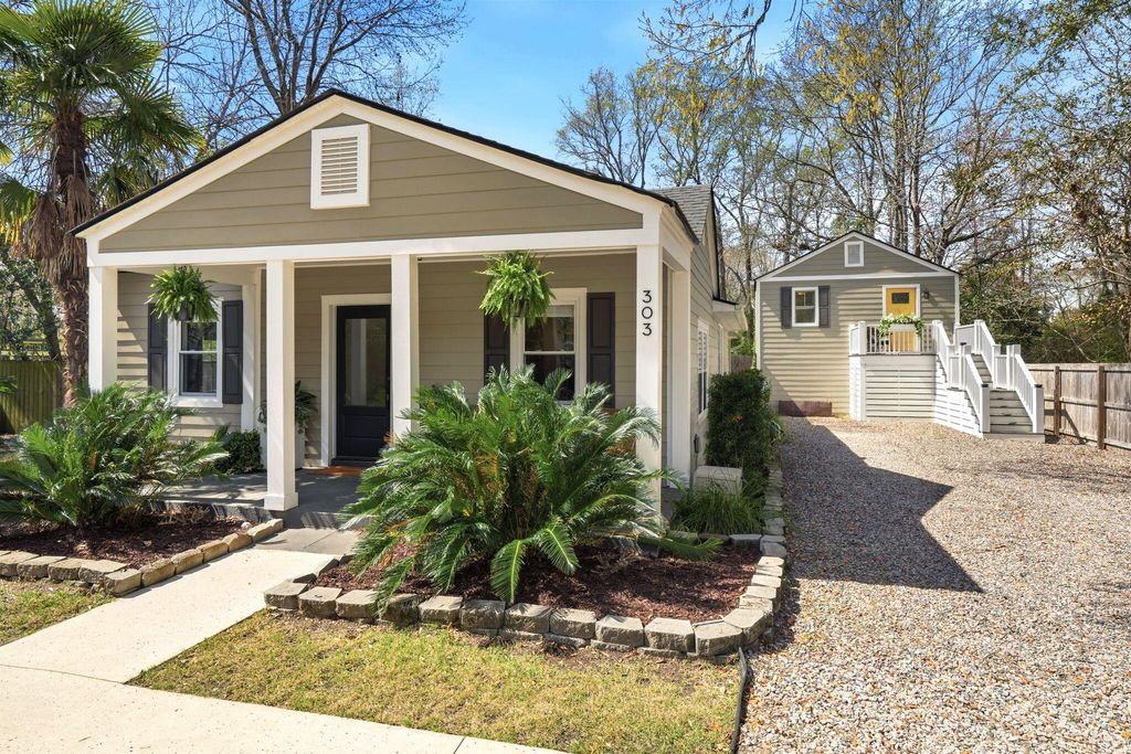 Image 1 of property listing at 303 Woodland Shores Road, Charleston, SC 29412