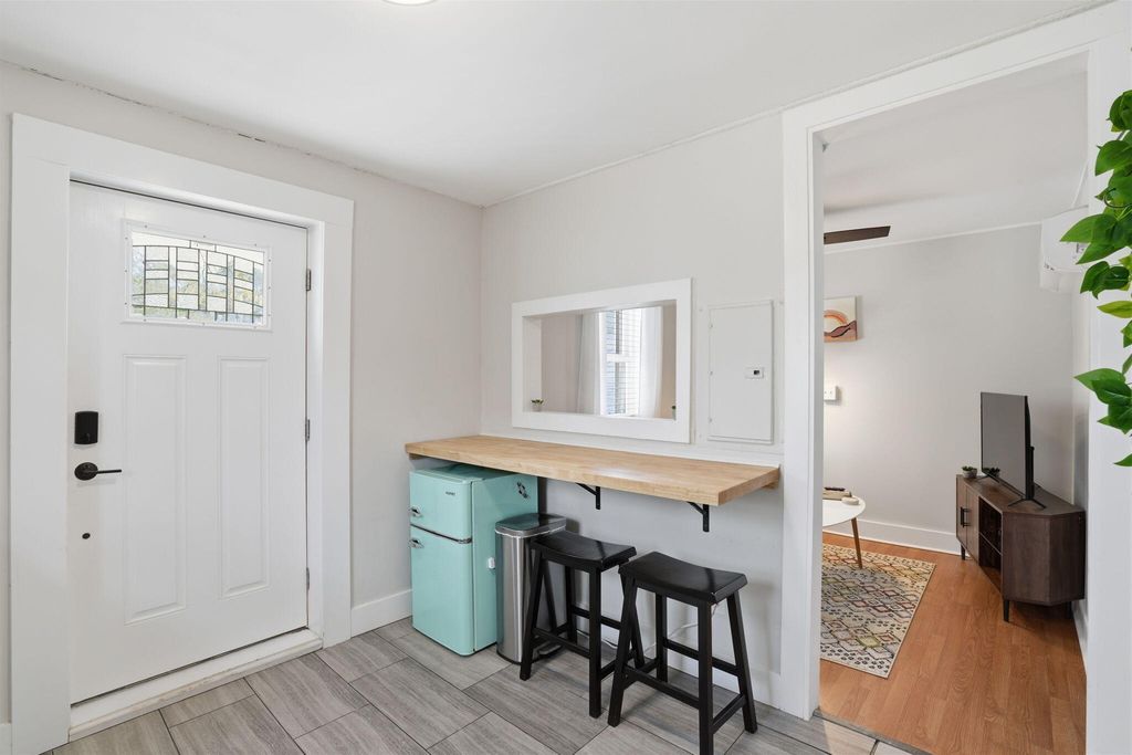 Image 37 of property listing at 303 Woodland Shores Road, Charleston, SC 29412