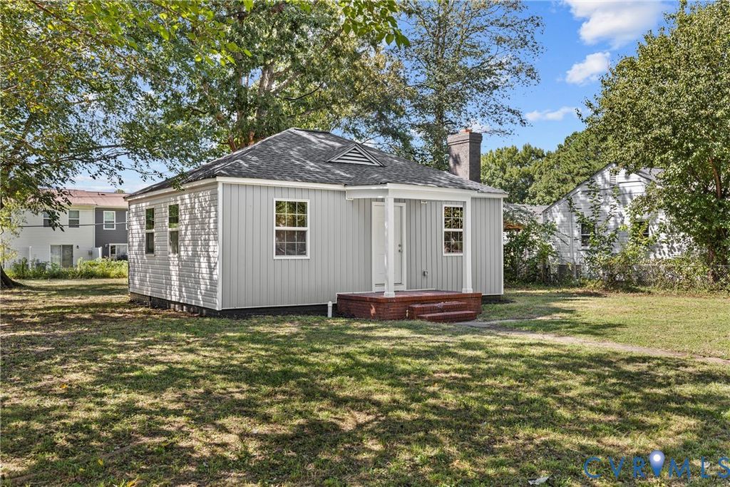 606 Effingham Dr, Richmond, VA 23224