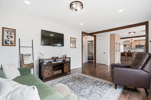 7241 Harriet Avenue S, Richfield, MN 55423