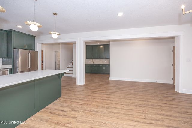 9329 Ridgeview Drive, Ocean Springs, MS 39564
