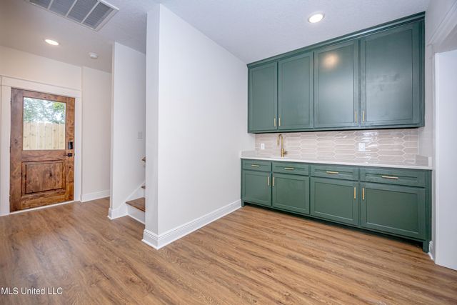 9329 Ridgeview Drive, Ocean Springs, MS 39564