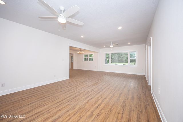 9329 Ridgeview Drive, Ocean Springs, MS 39564