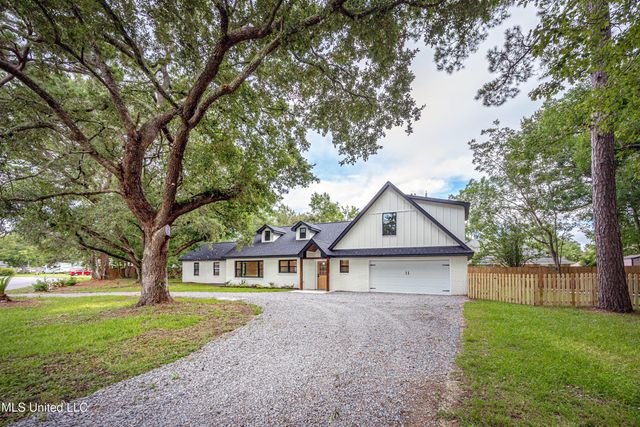 9329 Ridgeview Drive, Ocean Springs, MS 39564