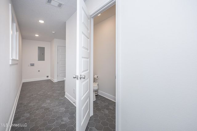 9329 Ridgeview Drive, Ocean Springs, MS 39564