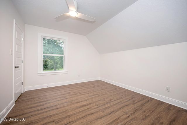 9329 Ridgeview Drive, Ocean Springs, MS 39564
