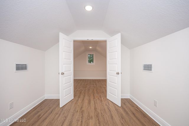 9329 Ridgeview Drive, Ocean Springs, MS 39564