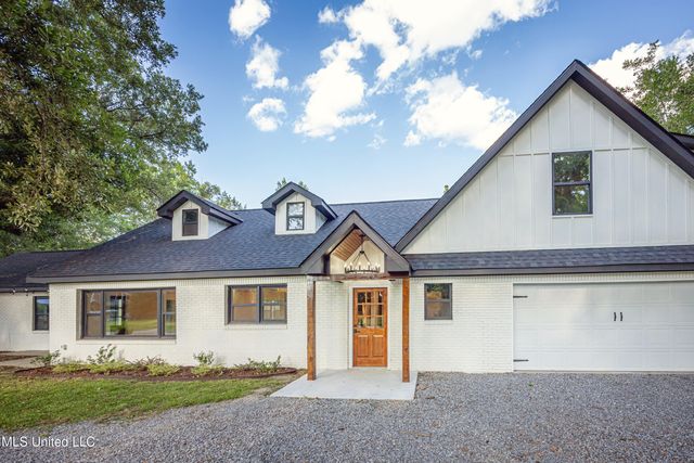 9329 Ridgeview Drive, Ocean Springs, MS 39564