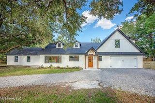 9329 Ridgeview Drive, Ocean Springs, MS 39564