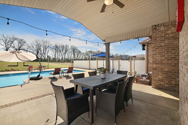 1027 Caballo Trail, Gallatin, TN 37066