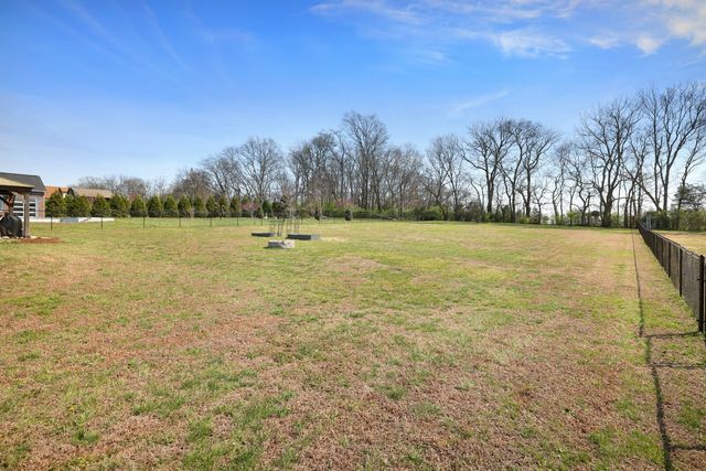 1027 Caballo Trail, Gallatin, TN 37066