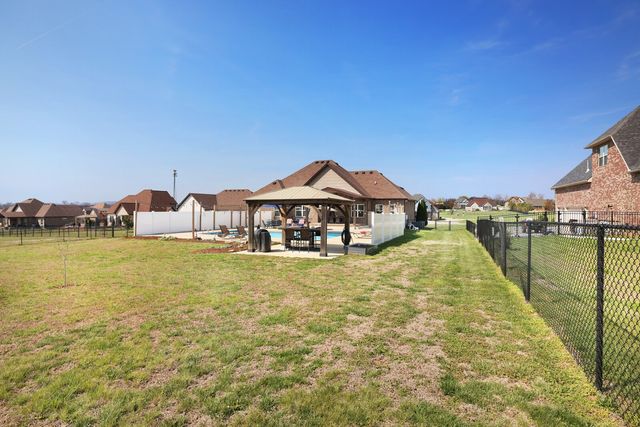 1027 Caballo Trail, Gallatin, TN 37066