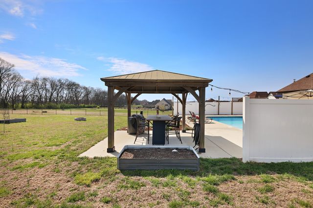 1027 Caballo Trail, Gallatin, TN 37066