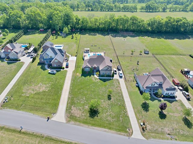 1027 Caballo Trail, Gallatin, TN 37066