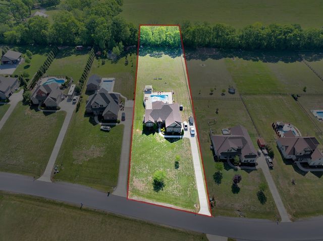 1027 Caballo Trail, Gallatin, TN 37066