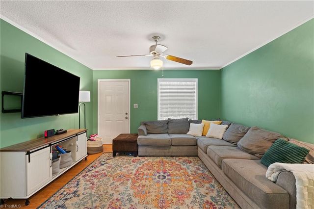 569 Pilot Circle, Thomasville, NC 27360