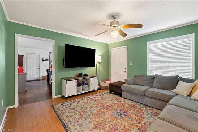 569 Pilot Circle, Thomasville, NC 27360