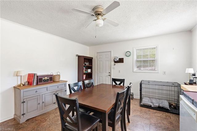 569 Pilot Circle, Thomasville, NC 27360