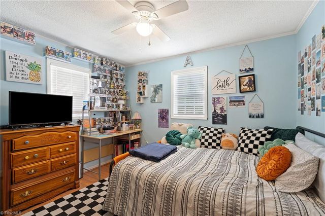 569 Pilot Circle, Thomasville, NC 27360