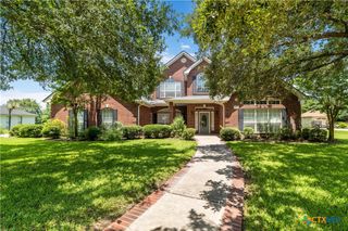 123 Northwood Drive, Cuero, TX 77954