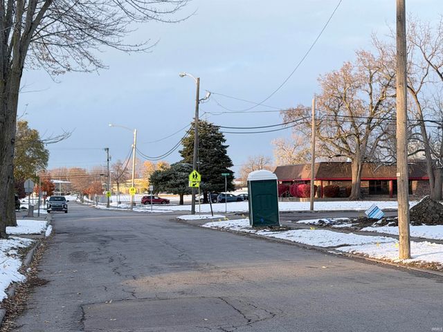 2225 Smith Street, Fort Wayne, IN 46803