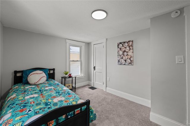 1628 May Place NE, Canton, OH 44705
