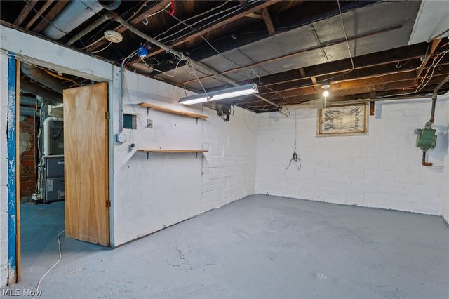 1628 May Place NE, Canton, OH 44705