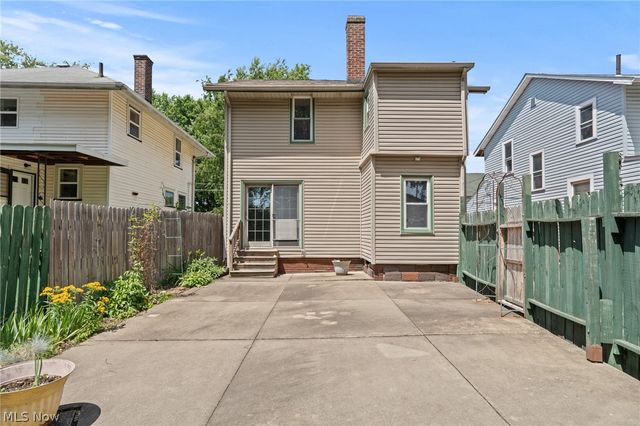 1628 May Place NE, Canton, OH 44705