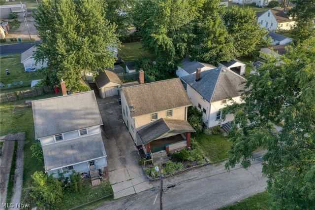 1628 May Place NE, Canton, OH 44705