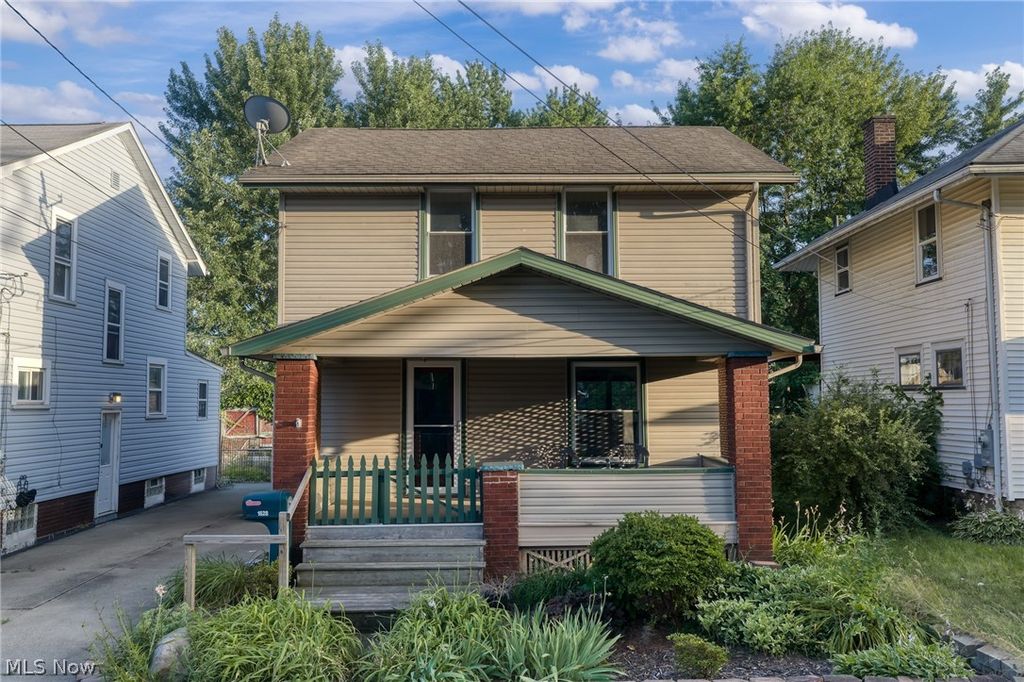 1628 May Place NE, Canton, OH 44705