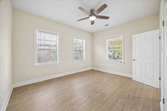 1109 Hays Street, Houston, TX 77009