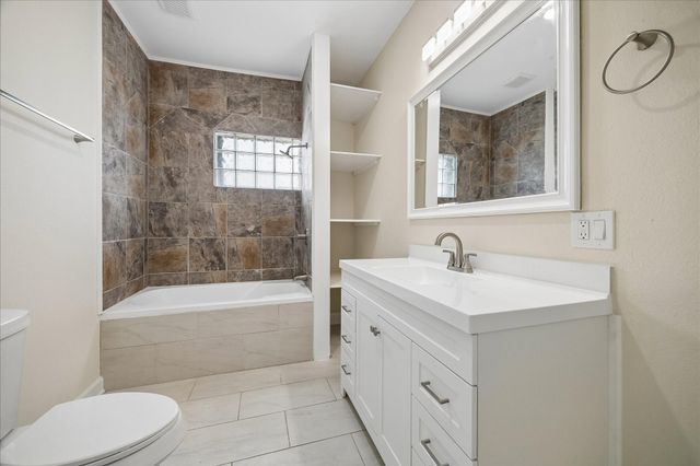 1109 Hays Street, Houston, TX 77009