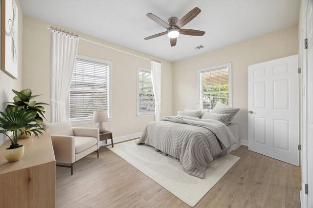 1109 Hays Street, Houston, TX 77009