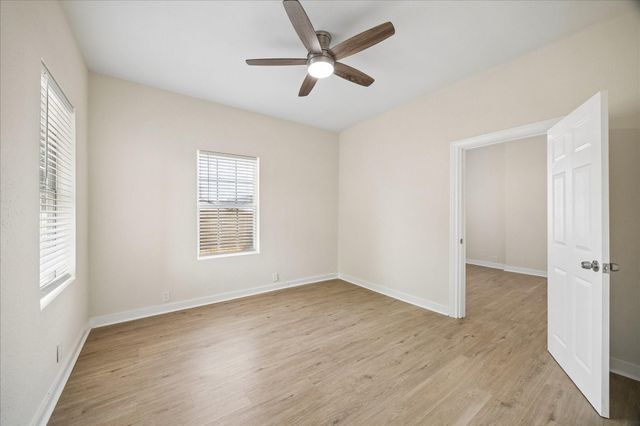1109 Hays Street, Houston, TX 77009