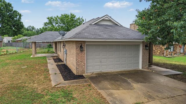 10702 E 101st Street N, Owasso, OK 74055