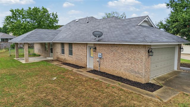 10702 E 101st Street N, Owasso, OK 74055