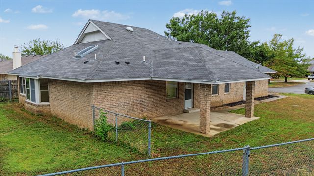 10702 E 101st Street N, Owasso, OK 74055